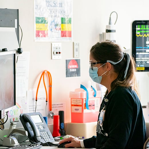 Vangeli_Curb Hospital Prices_1229806324_1x1